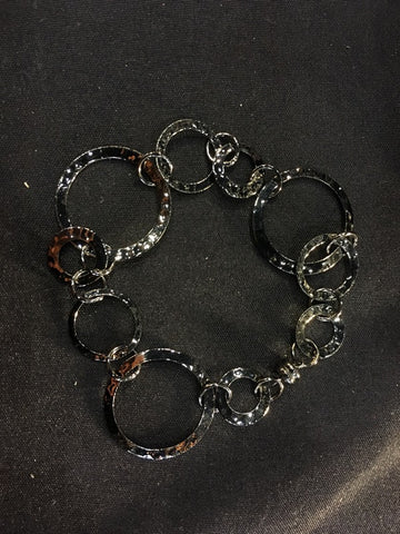 Hammered Hoop Bracelet Gun-Metal